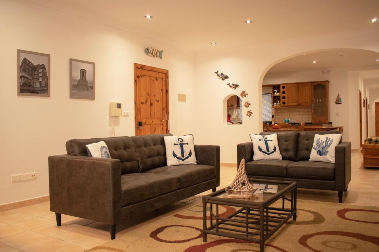 Spacious 3 Bedroom Apartment In Marsascala Марсаскала Екстериор снимка