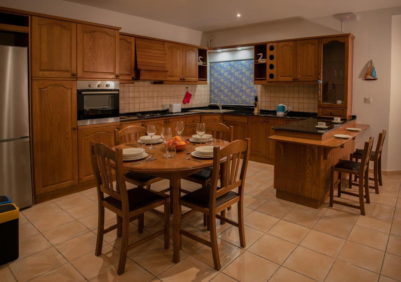 Spacious 3 Bedroom Apartment In Marsascala Марсаскала Екстериор снимка